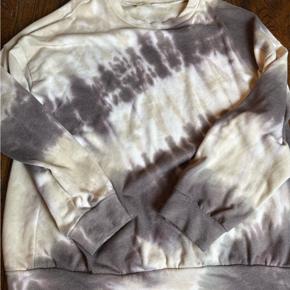 Blue Buttercup Tan Tie-Dye Sweatshirt‎ L